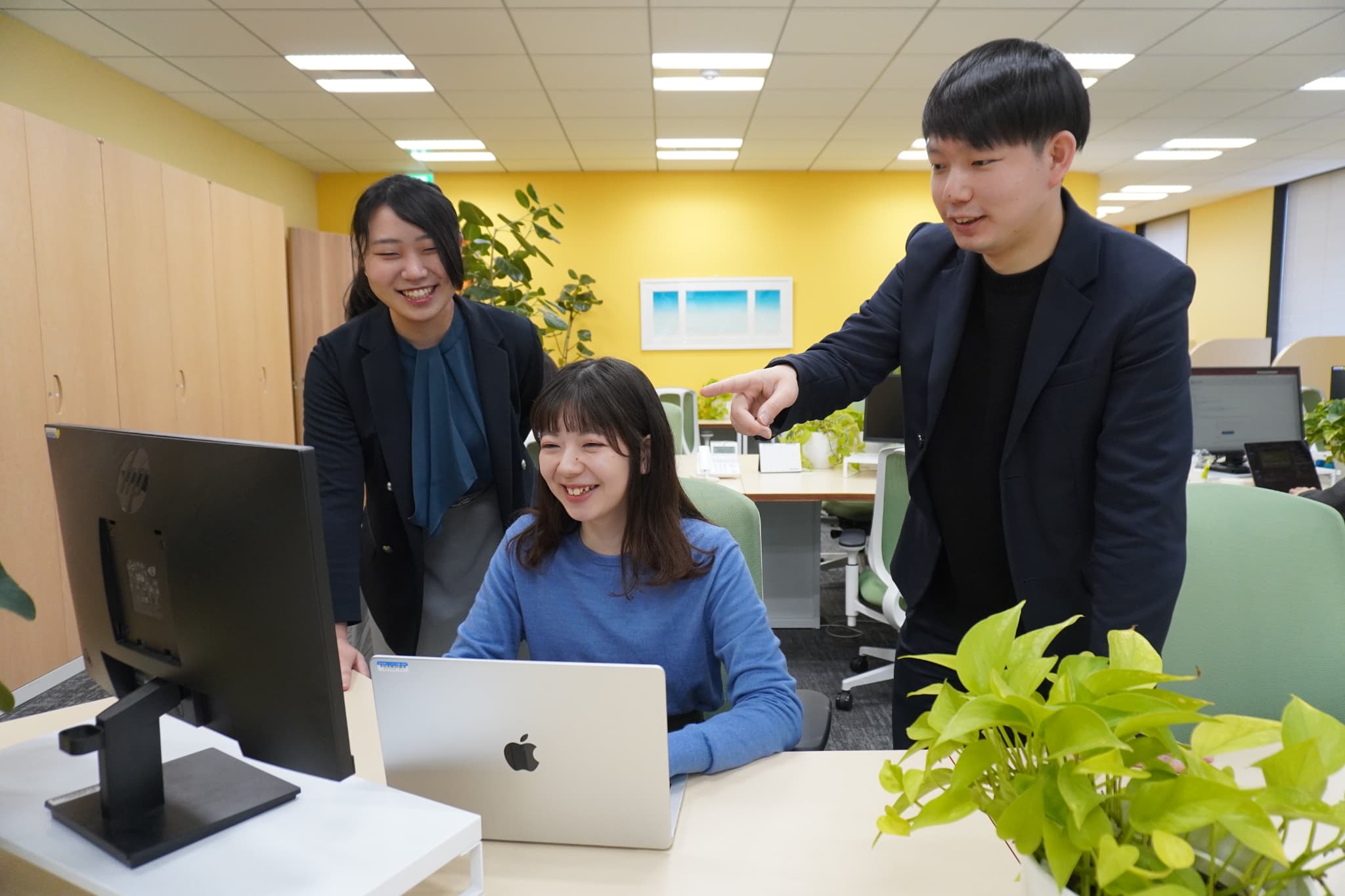 マーケティング総合職サムネイル